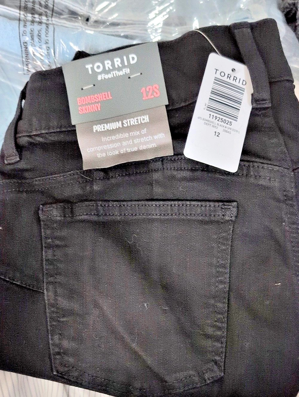 Torrid Bombshell Skinny Jeans Black Waist 12S NWT
